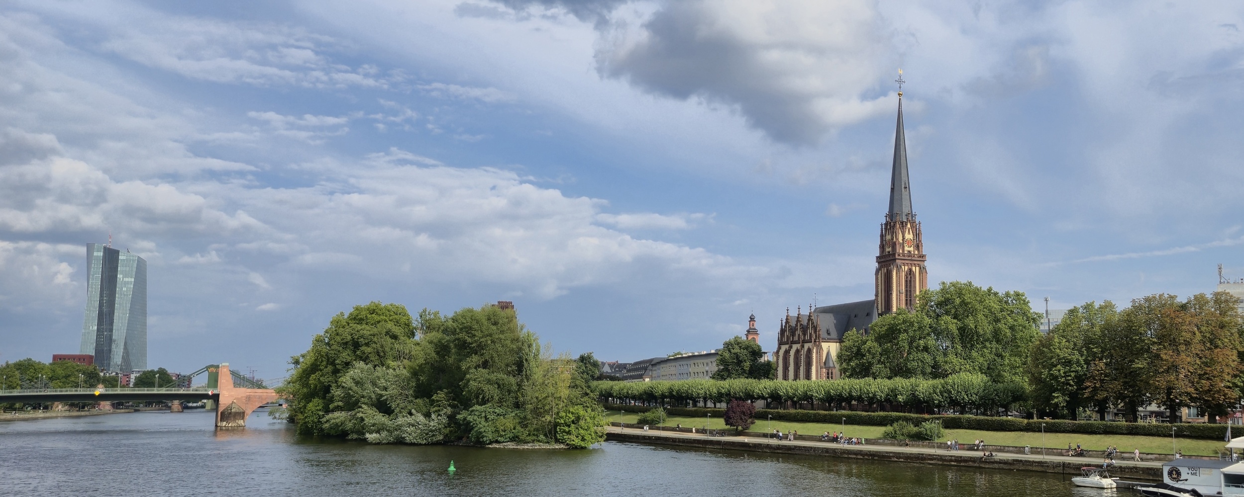 Dreikönigskirche Frankfurt am Main | Sachsenhäuser Mainufer